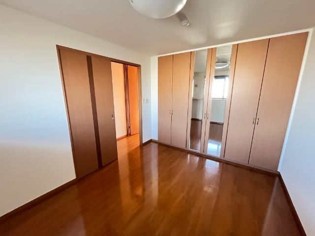 コンフォースさくら302号室 室内