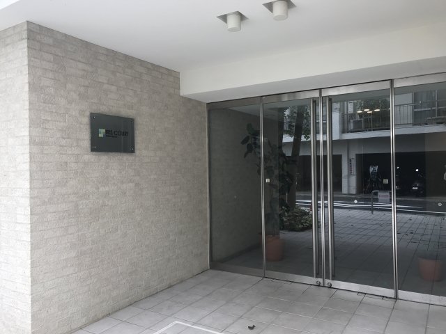 イーリスコート桜上水1階 エントランス