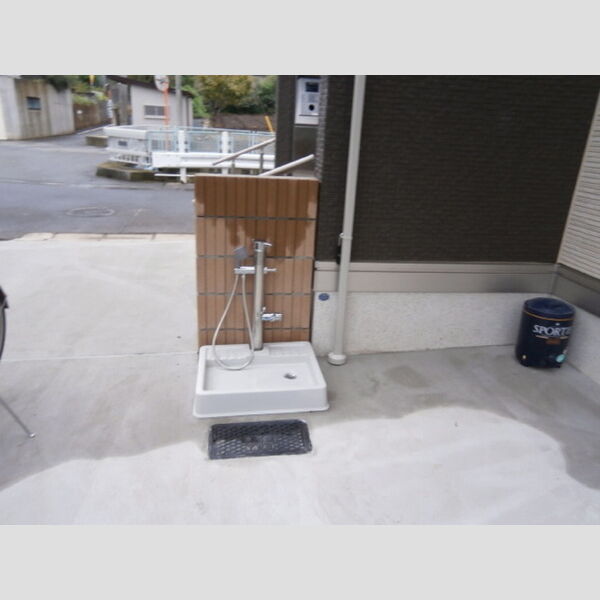 グッドベルテ横浜102号室 ペット専用足洗い場