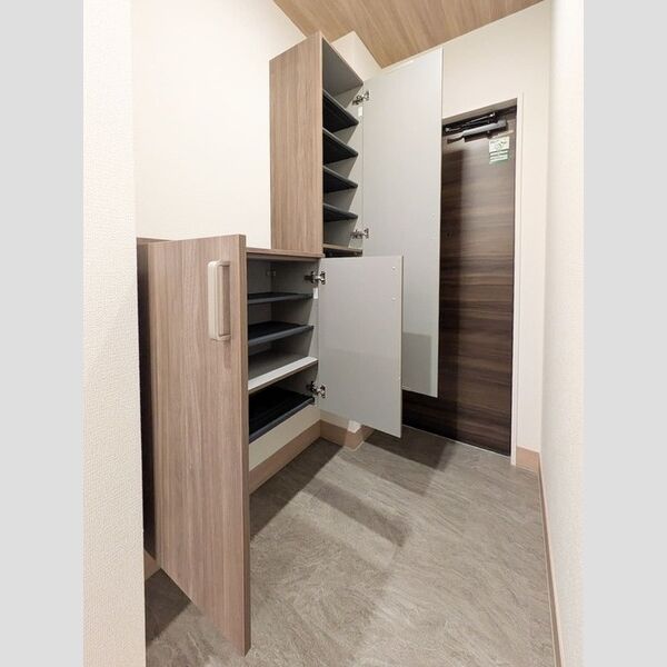 Dアヴァンス高富A シューズボックス