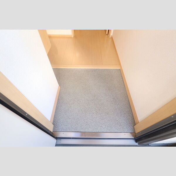 エスカーサ 玄関