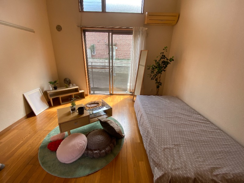 プラム　アベニュー 内観