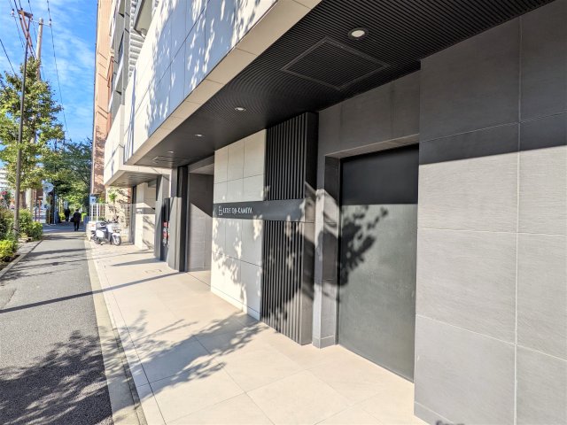 レグゼ王子神谷1103号室 エントランス