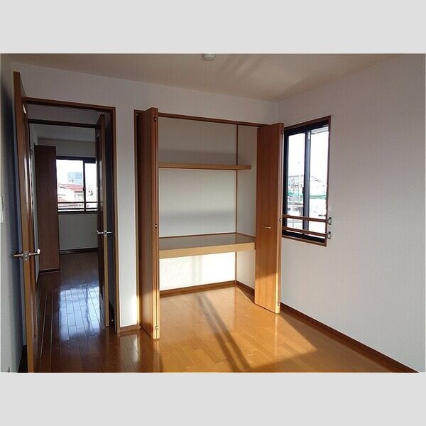 フォレストヒルズ　D 物入れ