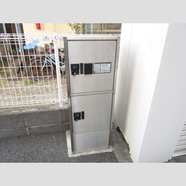 サンライズⅢ101号室 宅配ボックス