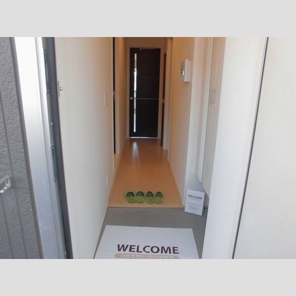 ソレアード202号室 玄関