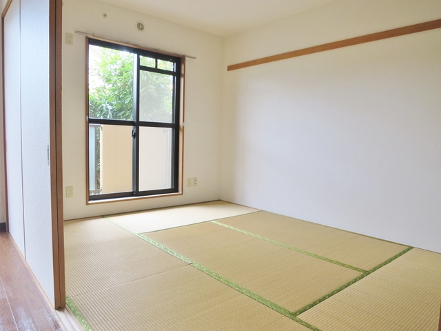 ファミーリェ二俣川0302号室 和室　※別号室の参考写真です(現況優先・仕様違いの場合あり)