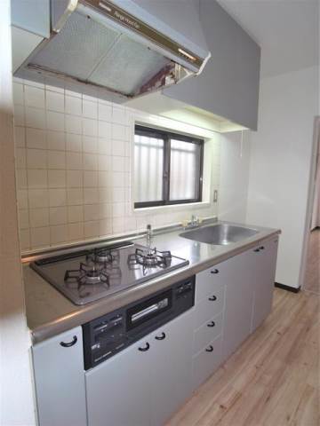 河北松戸ハイツ 写真は１０７号室です。