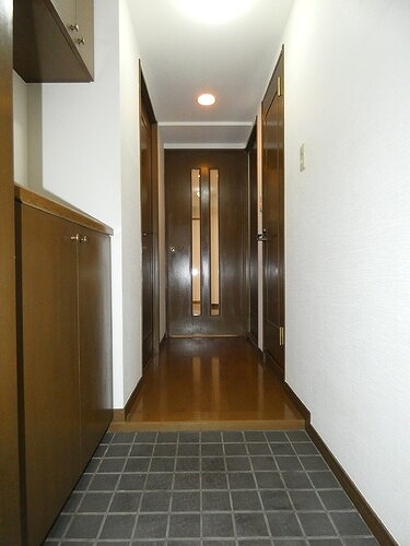 ライオンズガーデン中浦和 玄関