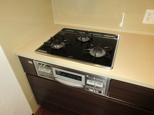 ライオンズ茅ヶ崎ザ・アイランズⅠ街区 3口ガスコンロ　※2021年11月の写真