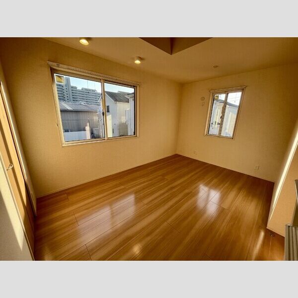 ソレイユ202号室 西側洋室