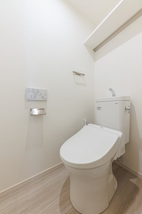 レジディア世田谷若林3階 トイレ