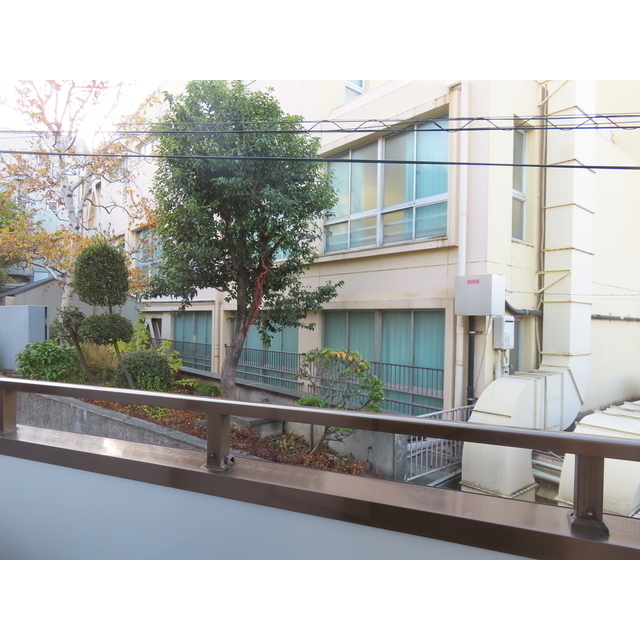 目時戸建て バルコニー