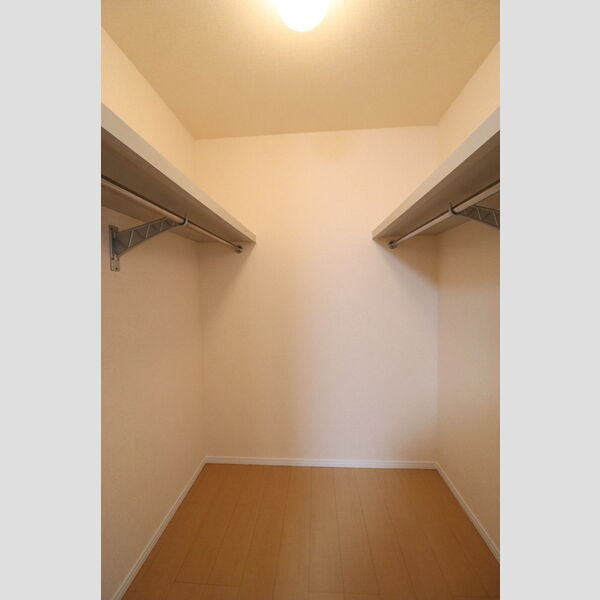 セジュールフローラ101号室 ウォークインクローゼット