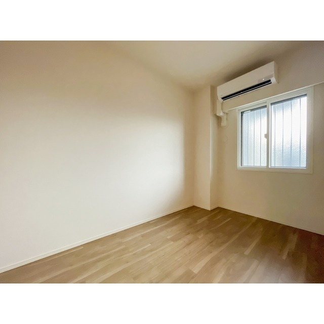 ザ・ケンジントン・レジデンス横濱片倉0417号室 寝室②　5.0帖