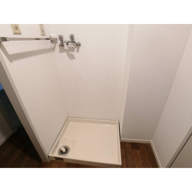 サリジェ志村公園204号室 内観