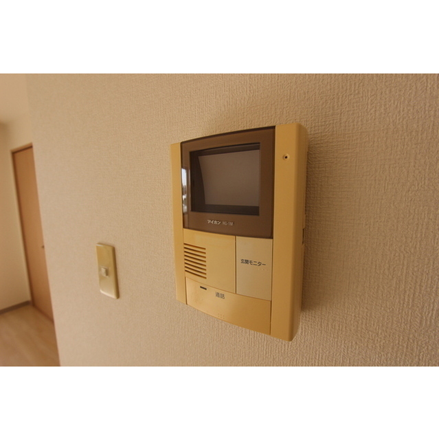 ロワジール103号室 TVモニター付インターフォン