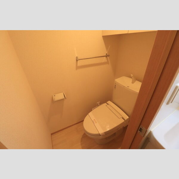 三花土202号室 温水洗浄暖房便座