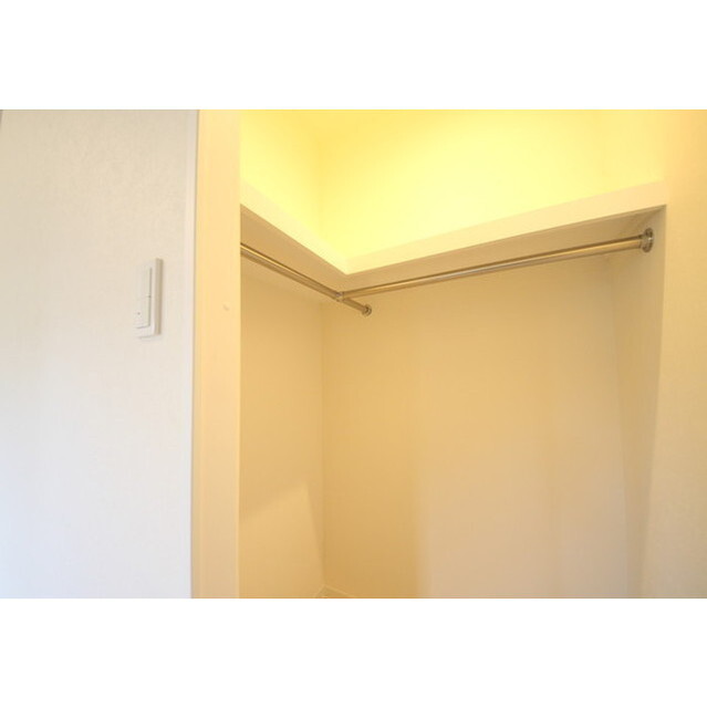 CRESCENT COURT 内観