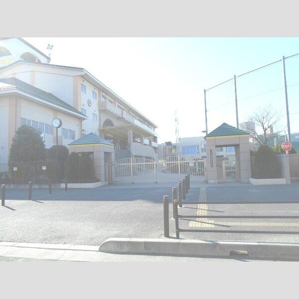 カーサ アパラギ さいたま市立辻南小学校(352m)