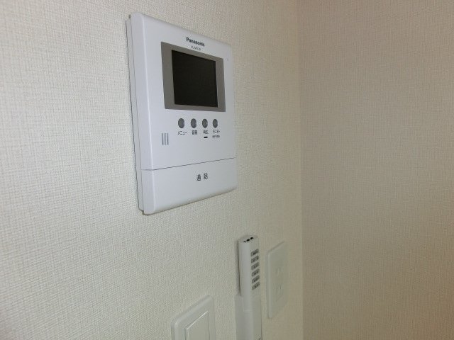 ＩＶＹ　ＣＯＵＲＴ（アイビーコート）103号室 カメラ付インターホン