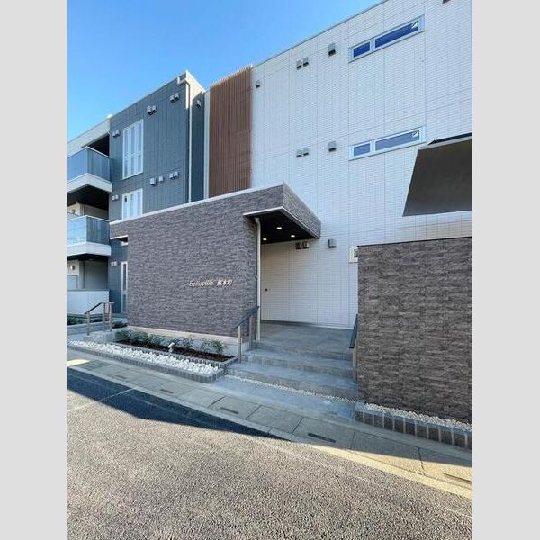 Belleville桜木町207号室 正面エントランス