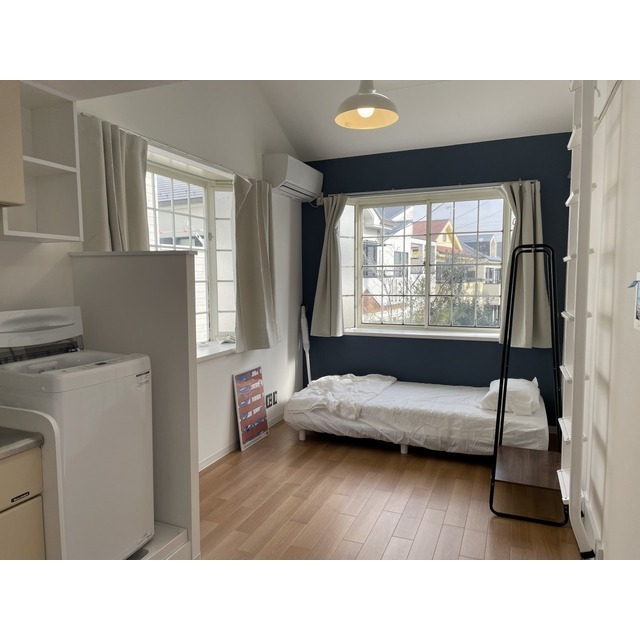 ＳＵＲＦ　ＨＯＵＳＥ214号室 内観