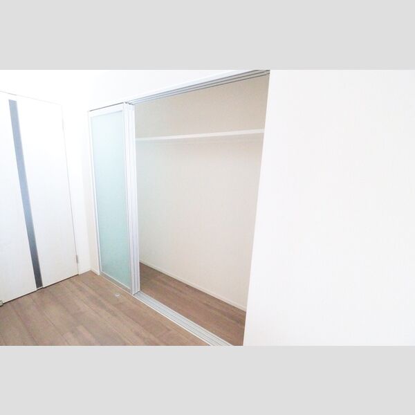 シェルト新都心502号室 物入(LDK12.7帖)