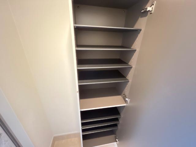 ＧＲＥＥＮ　ＳＯＲＲＥＬ　Ⅱ（グリーン　ソレル　ツー） 下駄箱