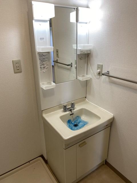 ウィンダム宮前3階 洗面所