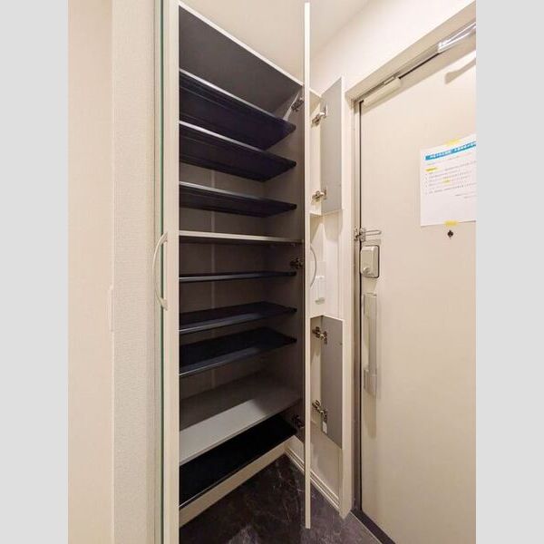 プラティア 玄関