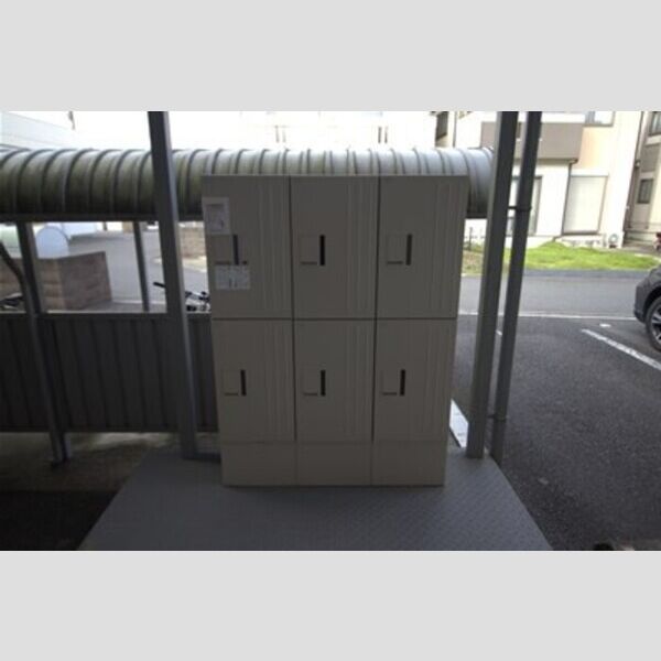 ヴィラ・グランメール 宅配ボックス