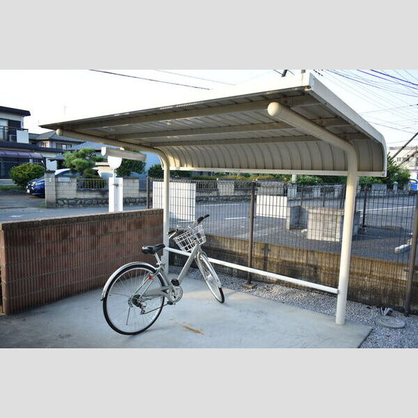 ウィット西高尾202号室 駐輪場