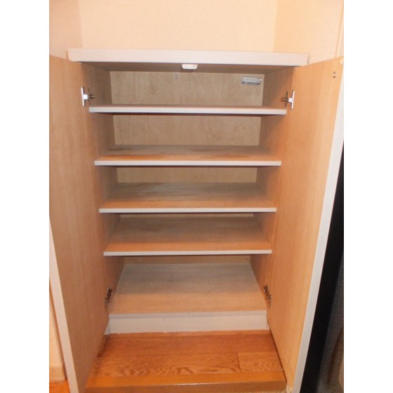 ファミーユ・ドミ 下駄箱！