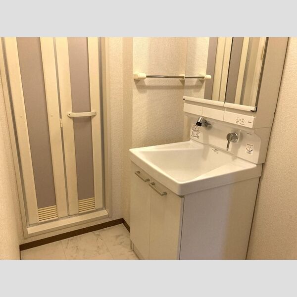 パルシャルマン　DE 洗面室