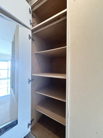 ウインベルソロ朝霞ナンバーワン311号室 収納