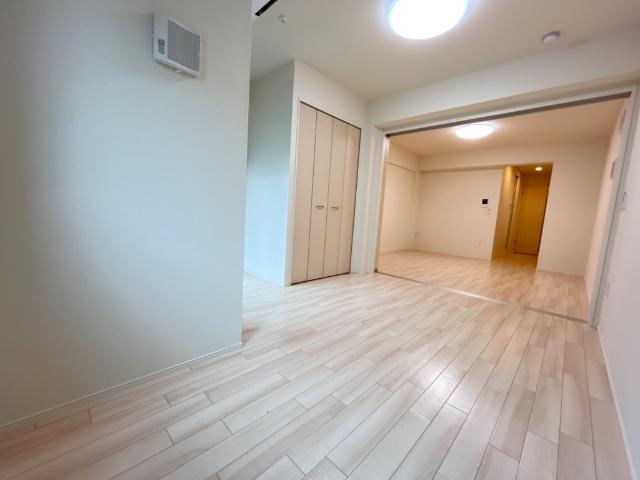 エクセレントタワー303号室 洋室