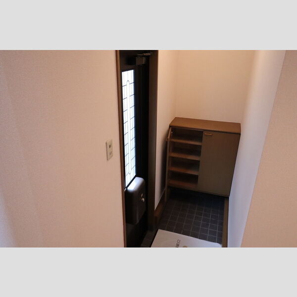 メゾンアローム 玄関