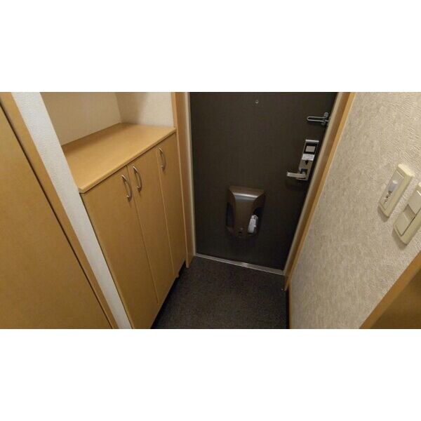 ブレイブTK102号室 玄関