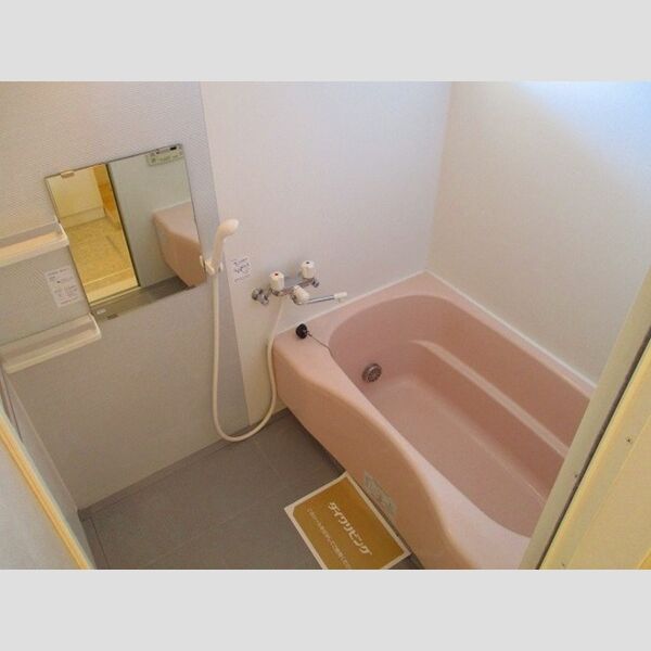 サンヴィラージュ　E バス