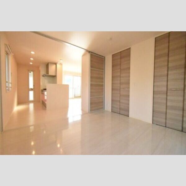 グラン・シャリオ201号室 居室