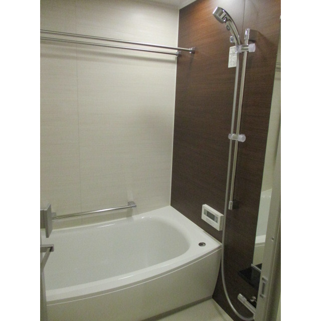 ザ・パークハウス西新宿タワー６０406号室 同建物別部屋の参考画像