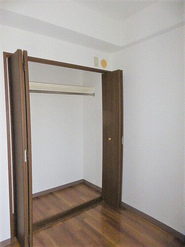 ライオンズガーデンヒルズ宮前平 クロゼット　※2022年3月撮影