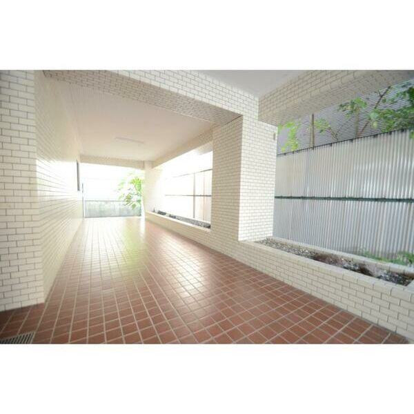 メゾンホンジョウ5 エントランス