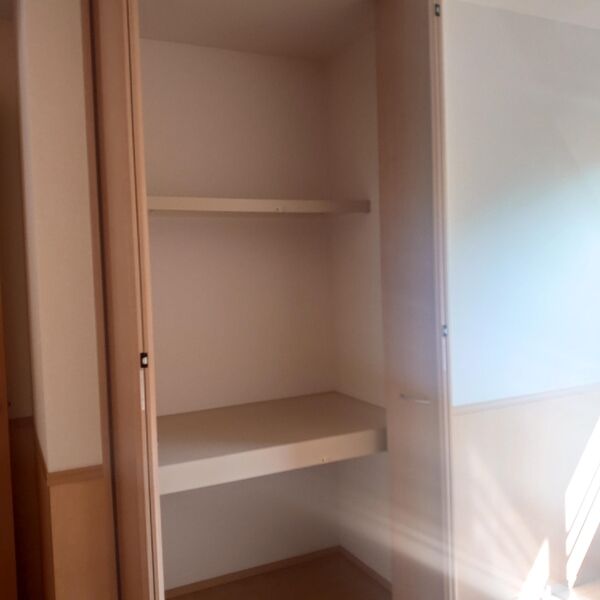 クレールN 洋室:収納