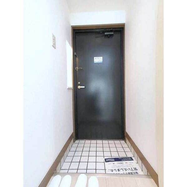 東が丘ハイツ0106号室 玄関