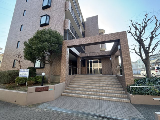 ボヌール河本0101号室 エントランス