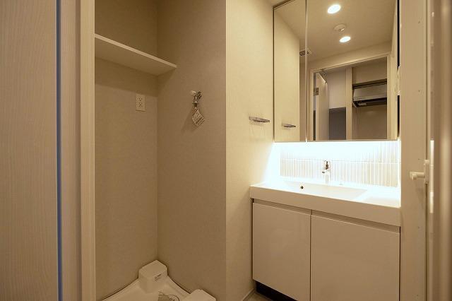 Lighthouse西新宿2階 洗面所