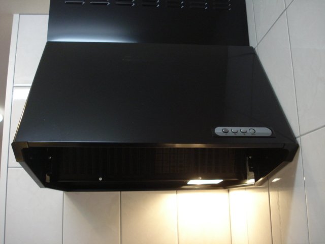 アクアマリン102号室 キッチン換気扇