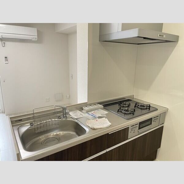 オルメル202号室 キッチン　3口コンロ
